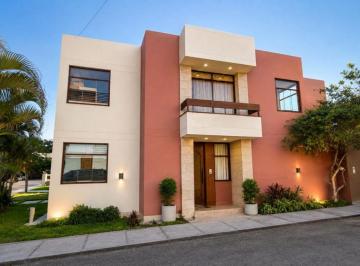 Casa de 6 habitaciones, Chiclayo · Casa de 188 m² con 6 Dorm. en Venta en Las Villas del Sol