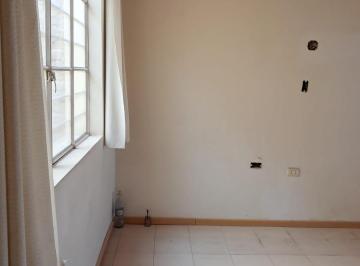 Casa · 195m² · 6 Dormitorios · 1 Estacionamiento · Casa en Ica
