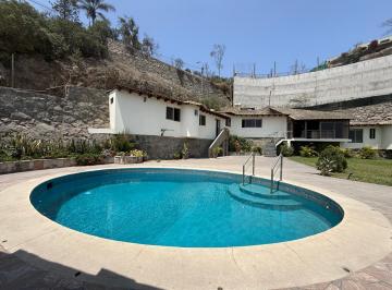 Casa · 350m² · 4 Dormitorios · 8 Estacionamientos · Casa Como Terreno en Venta Casuarinas Surco