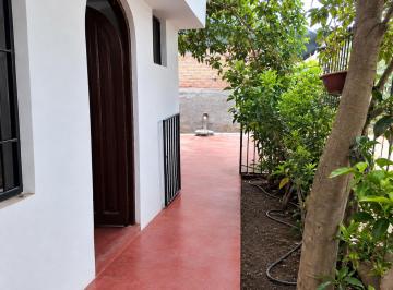 Casa de 4 habitaciones, Arequipa · Vendo Casa a 2 Min de La Plaza de Characato