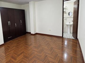 Casa de 4 habitaciones, Arequipa · Vendo Casa en Characato Cerca a La Plaza