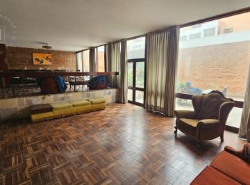 Casa · 297m² · 3 Dormitorios · 1 Estacionamiento · Casa en San Borja