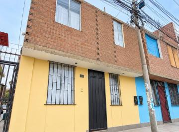 Casa de 4 habitaciones, Lima · Venta de Casa de 85 m² en Puente Piedra de Dos Pisos