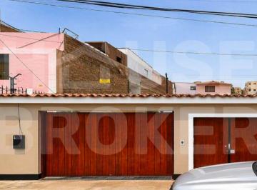 Casa de 3 habitaciones, Lima · Casa de 292.85 m² en San Miguel | Zona Residencial