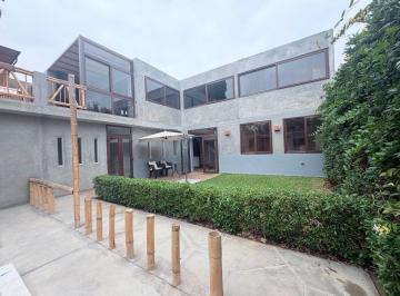 Casa de 5 habitaciones, Pisco · ¡Amplia Casa con Piscina y Espectacular Terraza en Paracas con Vista Al Mar!