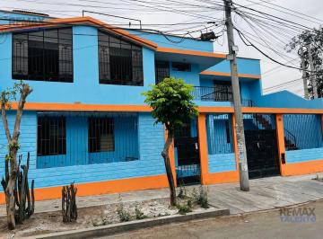 Casa · 340m² · 9 Dormitorios · 1 Estacionamiento · Casa Urbana en Venta