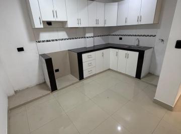 Departamento · 55m² · 2 Dormitorios · Alquiler Departamento 50 m² de Dos Habitaciones Principal con Baño Incorporado en Tercer Piso