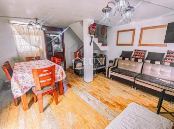 Casa · 105m² · 6 Dormitorios · Casa Triplex en Venta Sjl