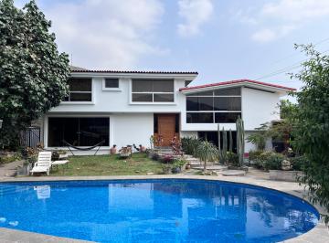 Casa de 5 habitaciones, Lima · Casa Amplia y Exclusiva en La Planicie – La Molina
