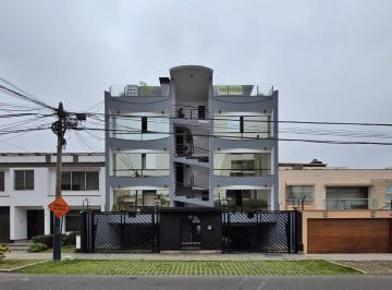 Departamento · 180m² · 3 Dormitorios · 2 Estacionamientos · Vendo Hermoso Dpto. de 240 m², Ca. Oceano Pacifico 180, Urb. Neptuno, Surco