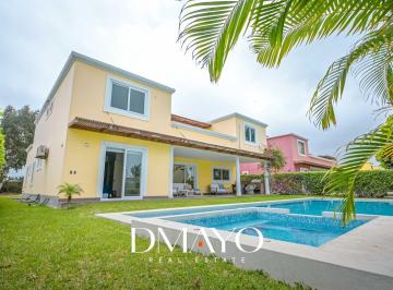 Casa · 285m² · 7 Dormitorios · 3 Estacionamientos · Casa de Playa de 600 m² con Piscina, Jacuzzi y Sauna – Rancho Sur, Asia