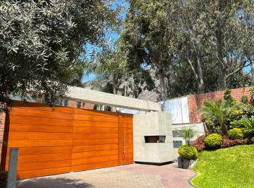 Casa de 3 habitaciones, Lima · Casa de 450 m² en Alquiler en Surco con Jardín y Terraza