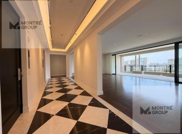 Casa · 650m² · 5 Dormitorios · 4 Estacionamientos · PH en Alquiler Frente Al Golf de San Isidro