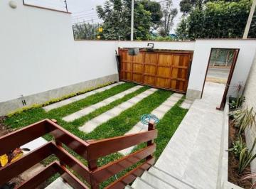 Casa · 280m² · 3 Dormitorios · 2 Estacionamientos · Vendo Linda Casa en Calle Las Frambuesas 1, Urb. La Fontana, La Molina.