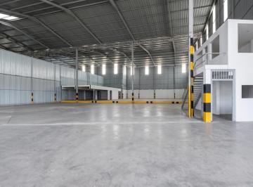Nave industrial · 2265m² · Local Comercial o Industrial en Cluster de Maquinarias/camiones