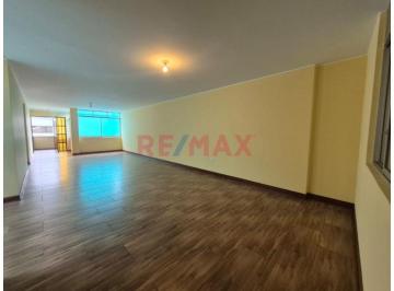Departamento de 4 habitaciones, Lima · Departamento en Alquiler de 152 m² en Santiago de Surco