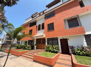 Departamento de 2 habitaciones, Lima · Venta Departamento Remodelado en San Borja - 116 m² - Us$175,000