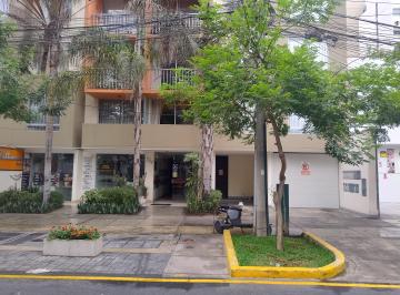 Fachada del edificio · Amplio Depa 3 Dorm. en Jesús María | 78 m²