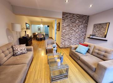 Departamento de 3 habitaciones, Lima · Amplio Departamento en Venta en Chama Surco
