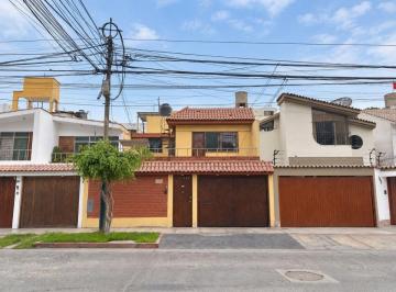 Casa · 100m² · 3 Dormitorios · ¡Tu Hogar Ideal en Higuereta! Amplia Casa de 200 m