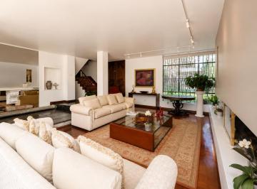 Casa · 500m² · 5 Dormitorios · 2 Estacionamientos · Casa en Venta - San Isidro