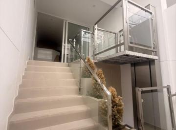 Departamento de 3 habitaciones, Arequipa · No Paga Alcabala. Flat Moderno con Varios Patios Tipo Casa de Estreno en La Mejor Zona de Yanahuara