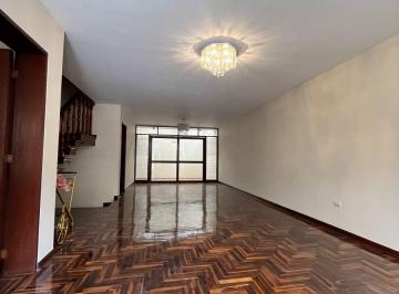 Casa de 3 habitaciones, Lima · Surco Confortable Casa Céntrica Impecable con Terraza