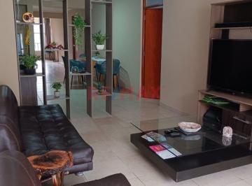 Casa de 1 habitación, Yungay · Venta de Casa de 3 Pisos, Frente a Parque Av Ancash - Huaraz