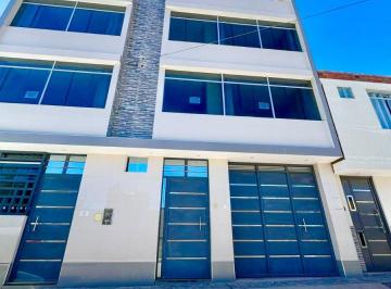 Hotel de 10 habitaciones, Caylloma · Alquilo Edificio. 4 Pisos y Terraza. Oportunidad