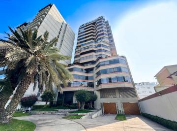 Departamento · 278m² · 3 Dormitorios · 2 Estacionamientos · Departamento Flat en La Mejor Zona de San Isidro