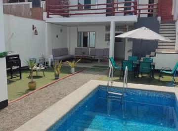 Casa · 108m² · 4 Dormitorios · 2 Estacionamientos · Casa de Playa en Venta