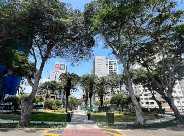 Departamento · 73m² · 2 Dormitorios · 1 Estacionamiento · Departamento en Miraflores, Av Pardo
