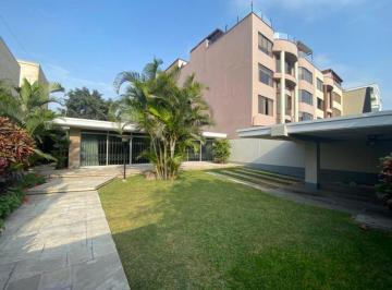 Casa de 3 habitaciones, Lima · Excelente Casa Como Terreno
