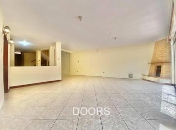 Casa · 424m² · 4 Dormitorios · 4 Estacionamientos · Casa en Alquiler en La Urb. Mariscal Castilla, San Borja