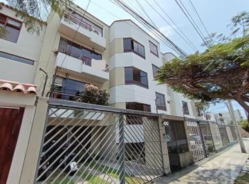 Departamento · 88m² · 2 Dormitorios · Alquiler Dpto Amoblado 88 m² en 3er Piso con 2 Cocheras Surco