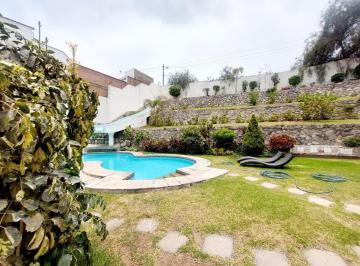 Casa · 460m² · 4 Dormitorios · 5 Estacionamientos · Venta de Casa en Rinconada Alta con 2 Frentes - La Molina