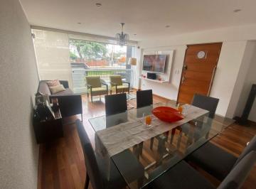 Departamento de 4 habitaciones, Lima · Vendo Departamento Surco / Piso 1 / Vista a Calle con 133 m²