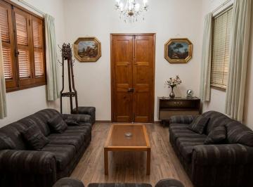 Casa de 5 habitaciones, Arequipa · Casa en Venta / Yanahuara - Compra Total o Compra Parcial
