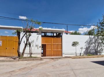 Oficina comercial , Cusco · ¡Atención Cusco! Inmueble en Alquiler – Parque Industrial