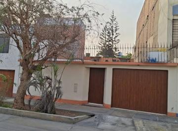 Casa · 120m² · 3 Dormitorios · 2 Estacionamientos · Casa de 178 m² Para 4 Pisos y Azotea, en Calle Alfa y Omega