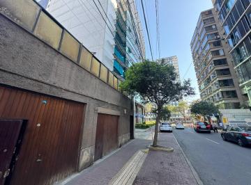 Local comercial · 286m² · 6 Dormitorios · 2 Estacionamientos · Local en Alquiler en Recavarren, Miraflores de 226 m² con Zonificacion Comercial