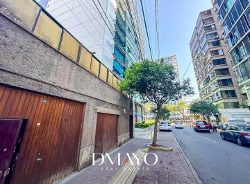 Local comercial · 286m² · 6 Dormitorios · 2 Estacionamientos · Local en Alquiler en Recavarren, Miraflores de 226 m² con Zonificacion Comercial