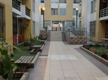 Departamento de 3 habitaciones, Lima · Alquiler de Departamento con Cochera en Condominio Los Virreyes – Ate