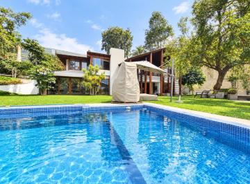 Casa · 582m² · 3 Dormitorios · 7 Estacionamientos · Casa Venta Casuarinas Surco, At.1200 m², Jardin, Piscina, Terraza
