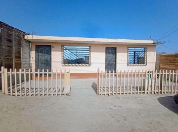 Casa de 4 habitaciones, Callao · Casa en Venta de 200 m²