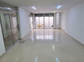 Casa de 5 habitaciones, Arequipa · ¡Alquila Tu Próximo Espacio Empresarial Cerca del Óvalo Quiñones!