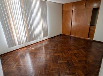 Casa de 6 habitaciones, Arequipa · A 5 Min del Colegio Internacional - Casa en Alquiler de 2 Pisos