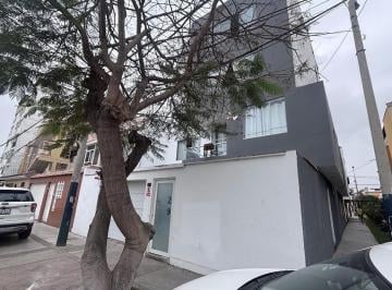 Departamento · 43m² · 1 Dormitorio · Departamento en Alquiler Primer Piso Frente a Parque