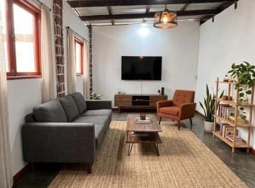 Casa · 195m² · 3 Dormitorios · 1 Estacionamiento · Alquiler de Casa en Huaral