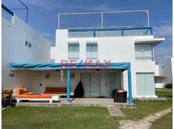 Casa · 148m² · 4 Dormitorios · 2 Estacionamientos · Casa de Playa en Condominio Asia del Sur, Km 108. Playa Sarapampa